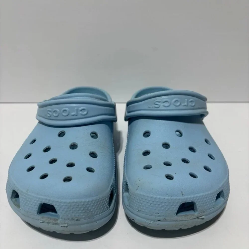 Crocs Big Kids’ Classic Slip-On Clogs Blue, Boys’ Size 3 M
